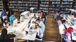 StudentInnen in Uni Bibliothek 460.jpg